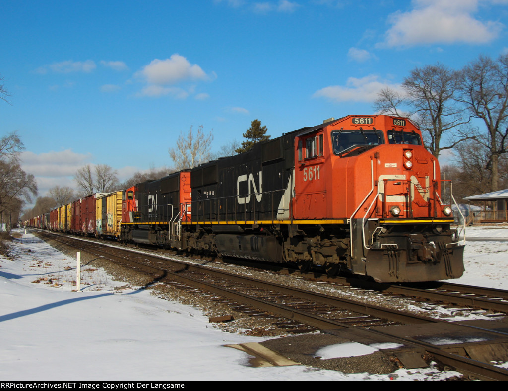 CN 5611 A49191-15 (2)